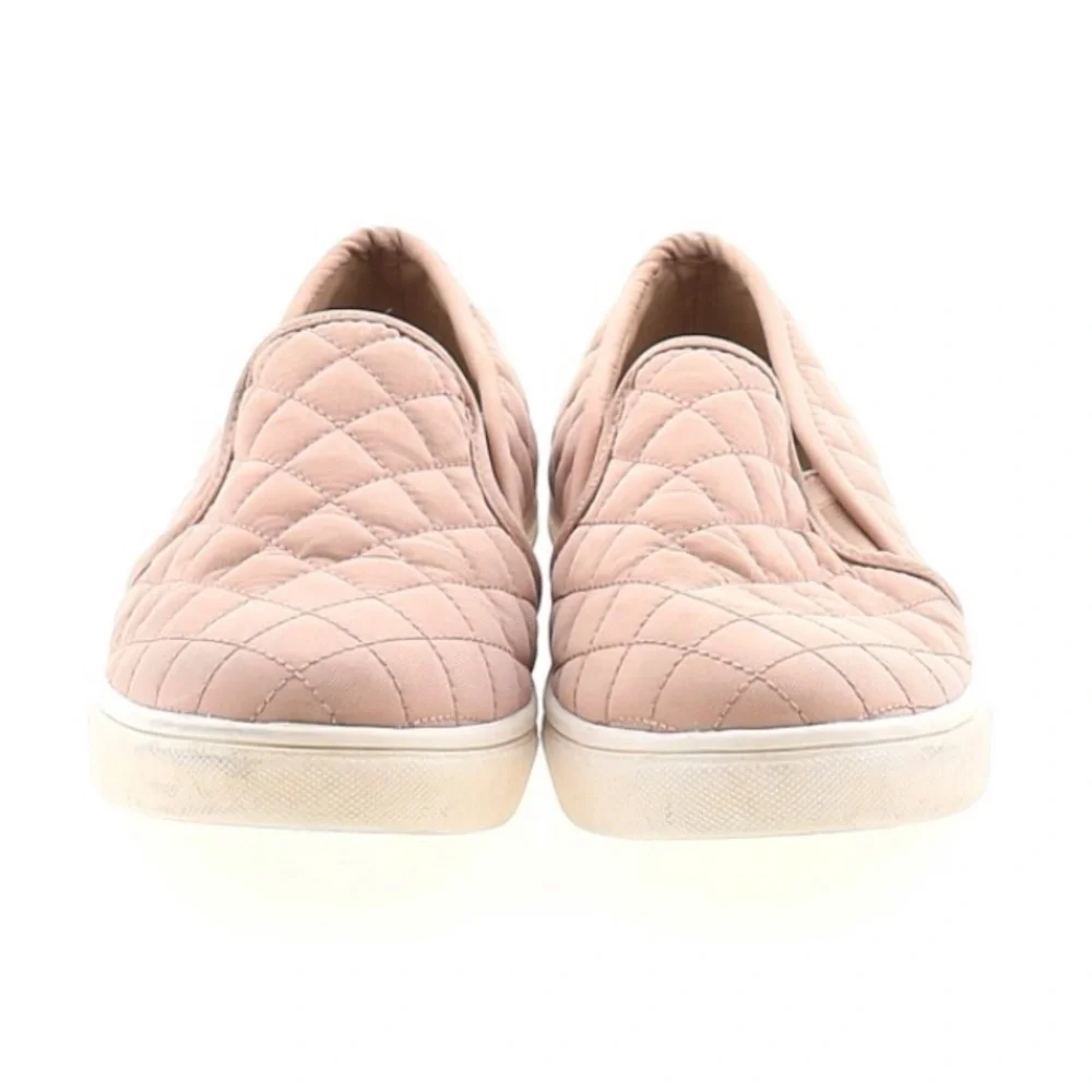 Steve Madden Quilted Slip On Sneaker Casual Rose Blush neutral 6